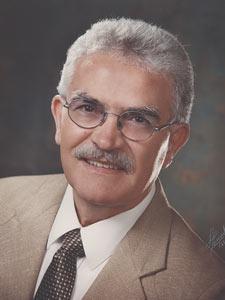 Francisco  Lomelí  headshot